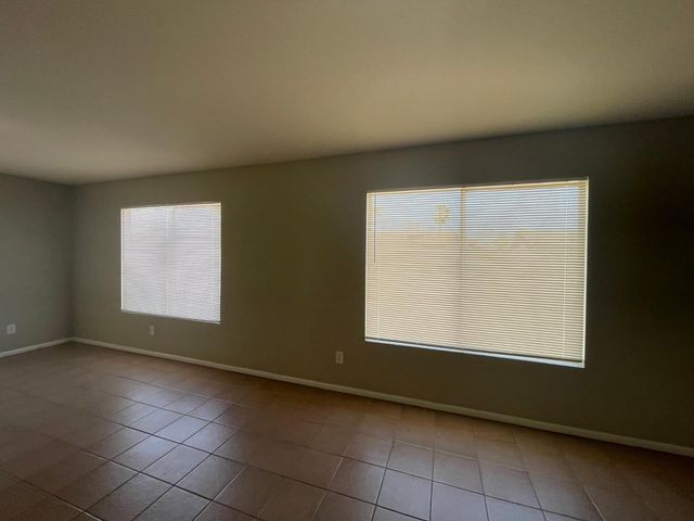 10902 W Montecito Avenue, Phoenix, AZ 85037