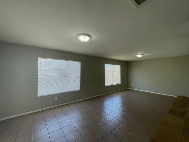 10902 W Montecito Avenue, Phoenix, AZ 85037
