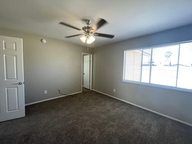 10902 W Montecito Avenue, Phoenix, AZ 85037