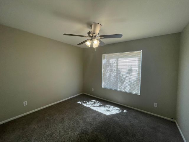 10902 W Montecito Avenue, Phoenix, AZ 85037