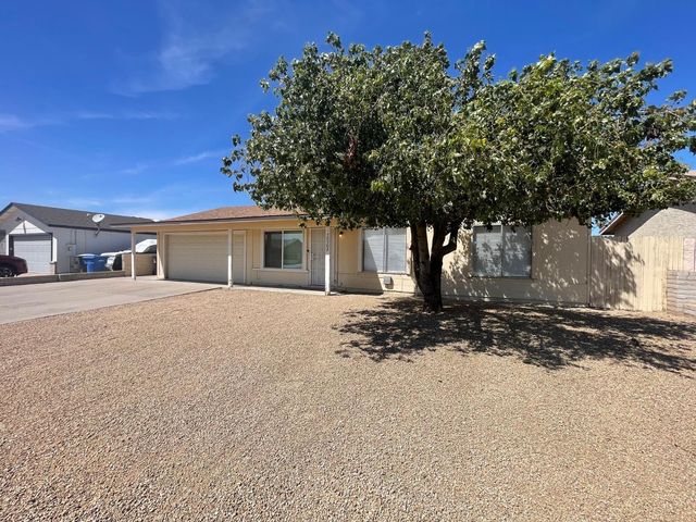 10902 W Montecito Avenue, Phoenix, AZ 85037