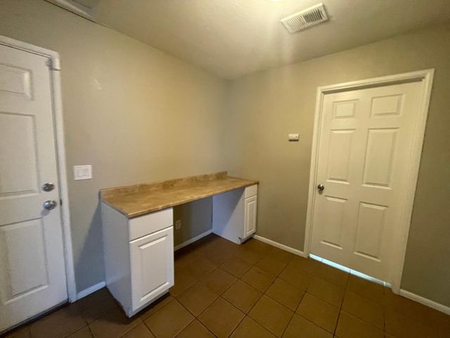 10902 W Montecito Avenue, Phoenix, AZ 85037
