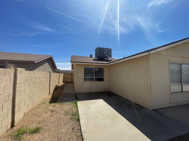 10902 W Montecito Avenue, Phoenix, AZ 85037