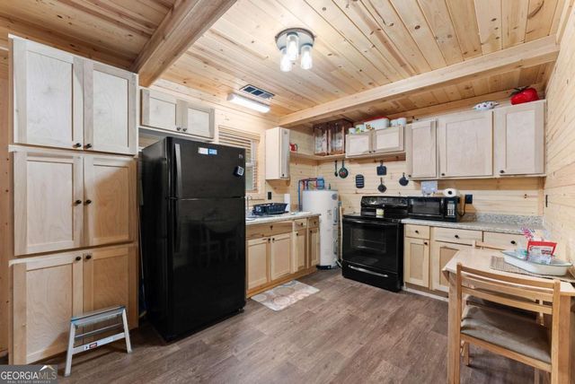 318 Jim Grizzle Road, Royston, GA 30662