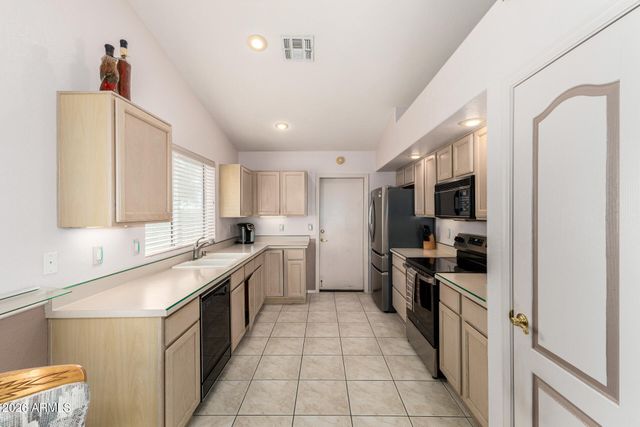 17315 N Coyote Lakes Parkway, Surprise, AZ 85378