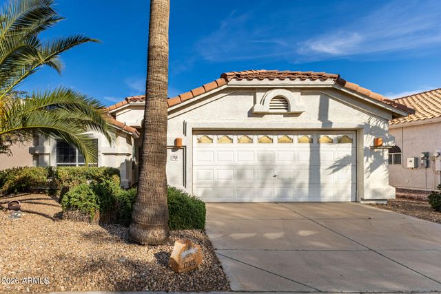 17315 N Coyote Lakes Parkway, Surprise, AZ 85378