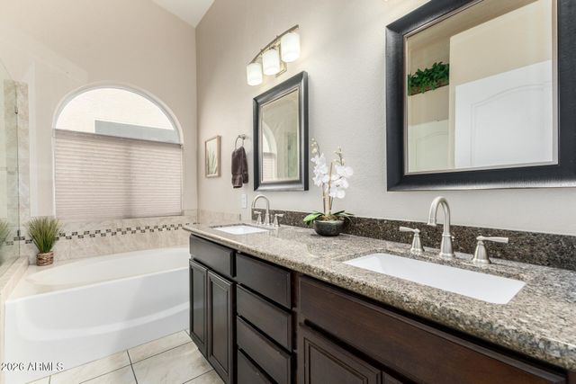 17315 N Coyote Lakes Parkway, Surprise, AZ 85378