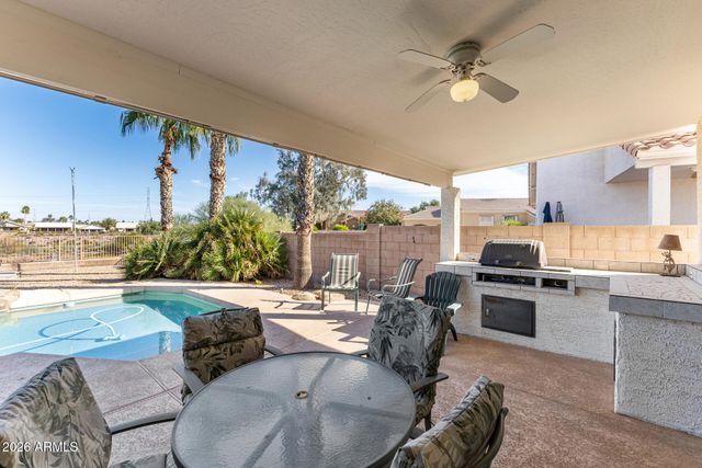 17315 N Coyote Lakes Parkway, Surprise, AZ 85378