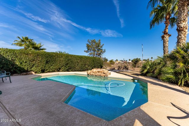 17315 N Coyote Lakes Parkway, Surprise, AZ 85378