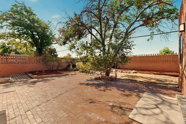 3028 Frontier Avenue NE, Albuquerque, NM 87106