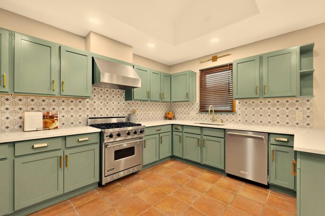 3028 Frontier Avenue NE, Albuquerque, NM 87106