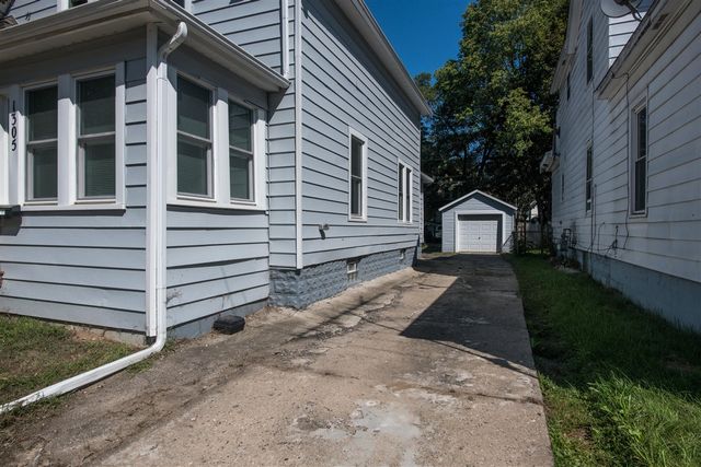 1305 Reed Avenue, Kalamazoo, MI 49001
