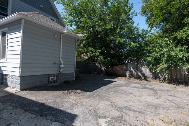 1305 Reed Avenue, Kalamazoo, MI 49001