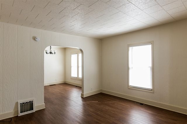 1305 Reed Avenue, Kalamazoo, MI 49001