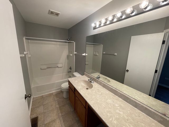 3102 Alyssa Street 3102, Plano, IL 60545