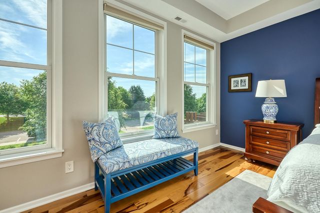 3110 N Chestnut Street 211, Chaska, MN 55318
