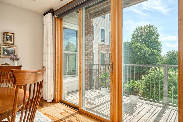 3110 N Chestnut Street 211, Chaska, MN 55318