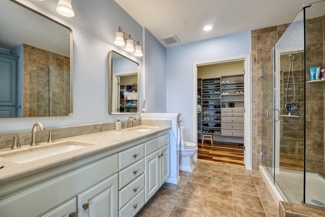 3110 N Chestnut Street 211, Chaska, MN 55318
