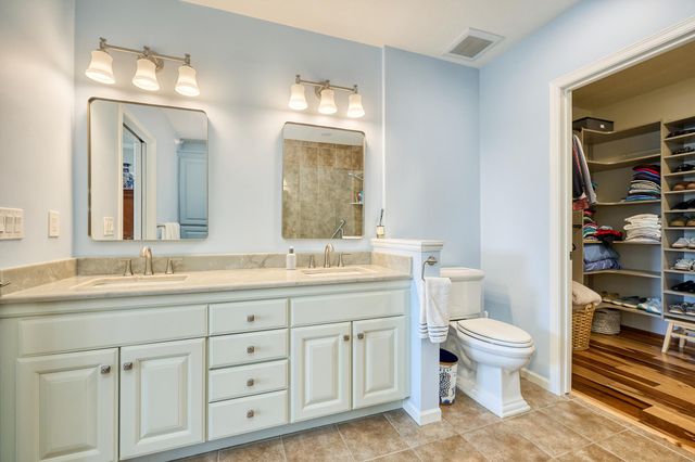 3110 N Chestnut Street 211, Chaska, MN 55318