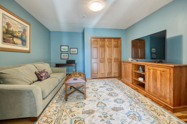 3110 N Chestnut Street 211, Chaska, MN 55318