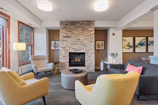 3110 N Chestnut Street 211, Chaska, MN 55318