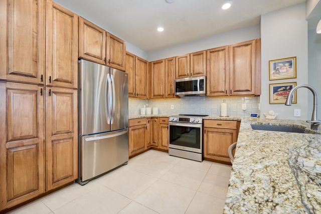 3110 N Chestnut Street 211, Chaska, MN 55318