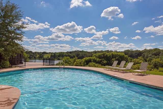 3110 N Chestnut Street 211, Chaska, MN 55318