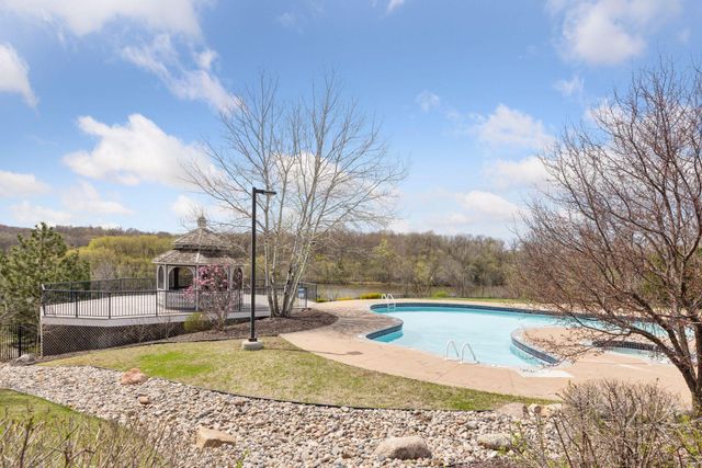 3110 N Chestnut Street 211, Chaska, MN 55318