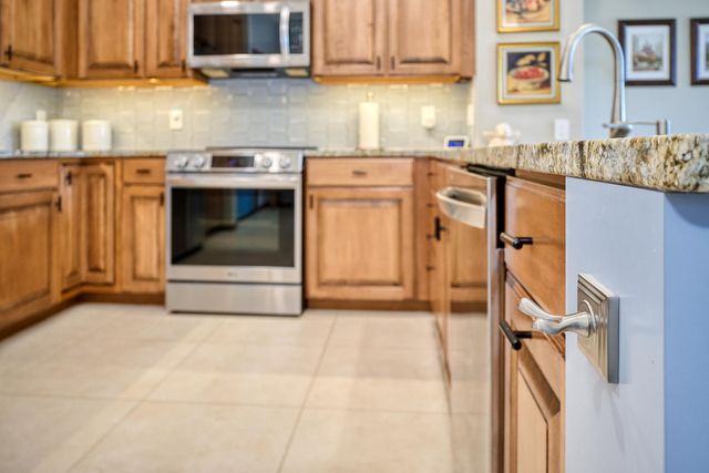 3110 N Chestnut Street 211, Chaska, MN 55318