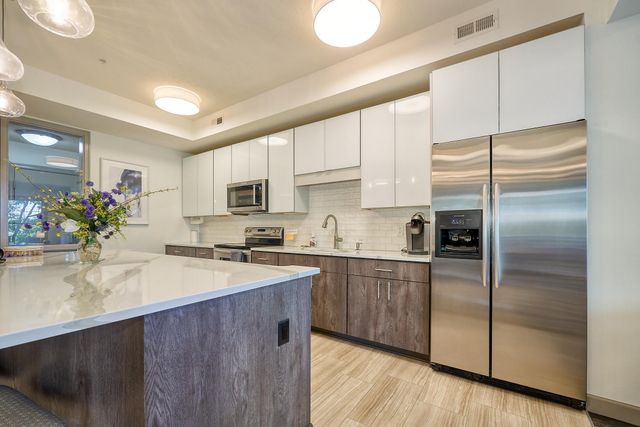 3110 N Chestnut Street 211, Chaska, MN 55318