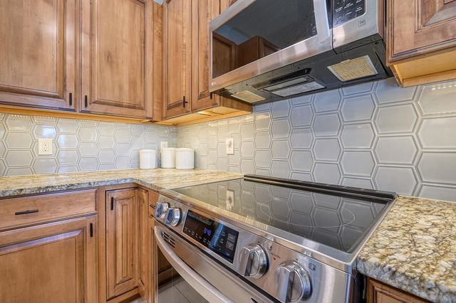 3110 N Chestnut Street 211, Chaska, MN 55318