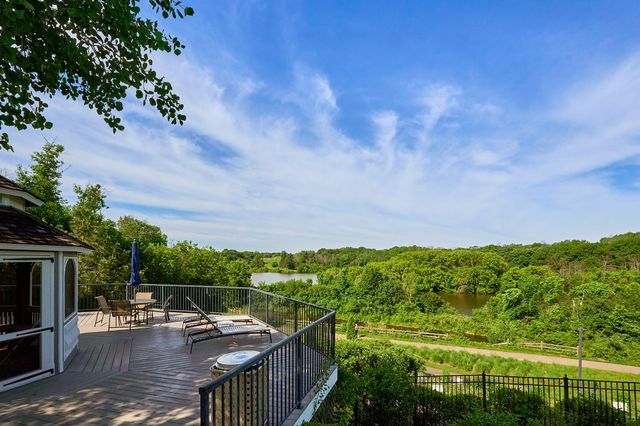 3110 N Chestnut Street 211, Chaska, MN 55318