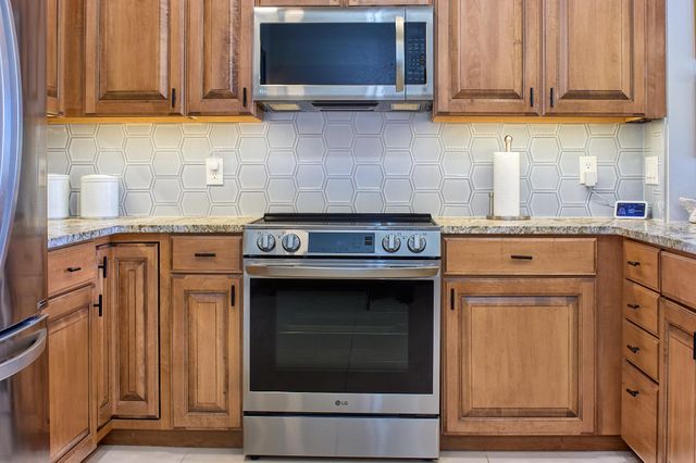 3110 N Chestnut Street 211, Chaska, MN 55318