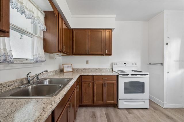1125 GUERNSEY STREET, Orlando, FL 32804