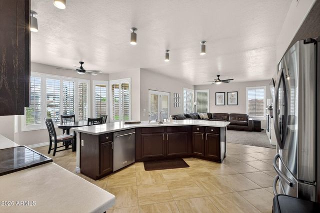 1880 E COMMERCE Avenue, Gilbert, AZ 85234
