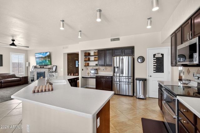 1880 E COMMERCE Avenue, Gilbert, AZ 85234