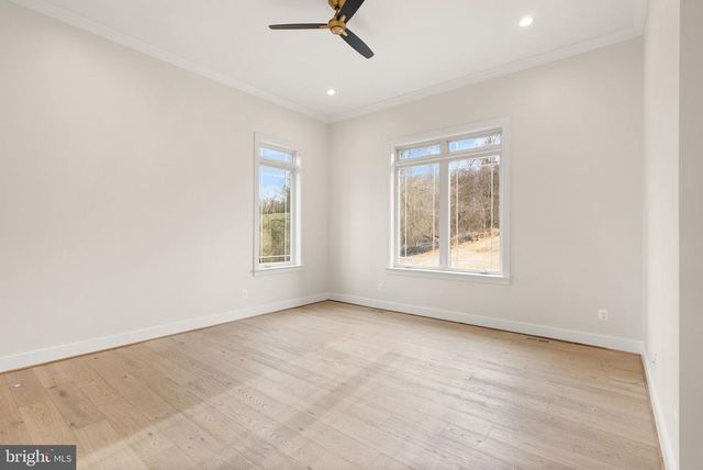 40925 ALYSHEBA DR, Leesburg, VA 20176