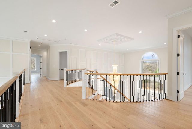 40925 ALYSHEBA DR, Leesburg, VA 20176