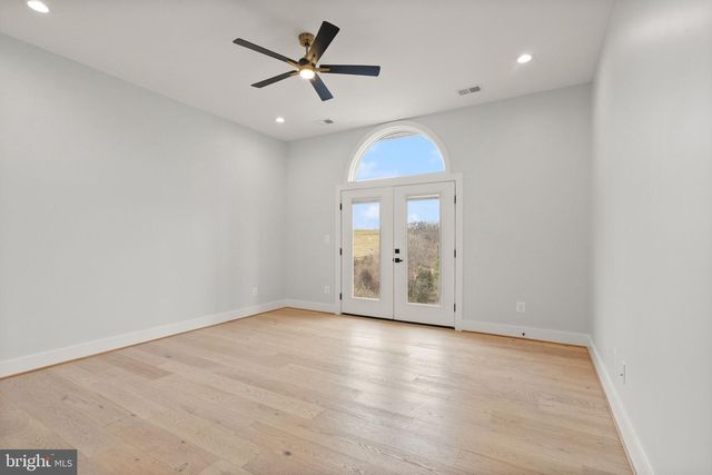 40925 ALYSHEBA DR, Leesburg, VA 20176