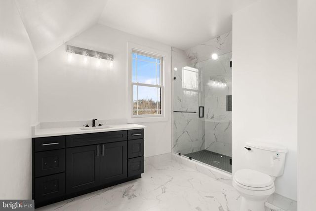 40925 ALYSHEBA DR, Leesburg, VA 20176