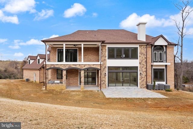 40925 ALYSHEBA DR, Leesburg, VA 20176