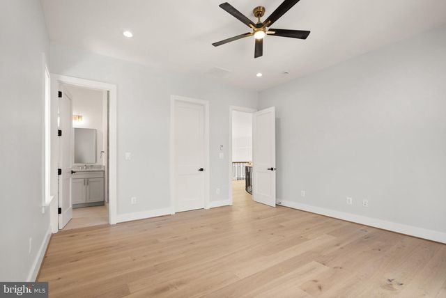 40925 ALYSHEBA DR, Leesburg, VA 20176