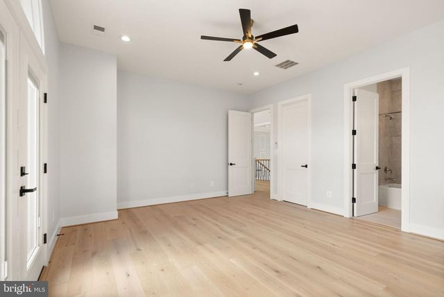 40925 ALYSHEBA DR, Leesburg, VA 20176