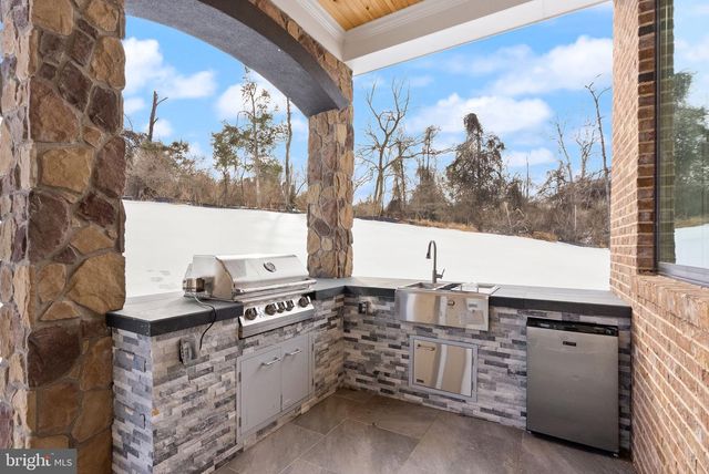 40925 ALYSHEBA DR, Leesburg, VA 20176