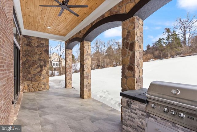 40925 ALYSHEBA DR, Leesburg, VA 20176