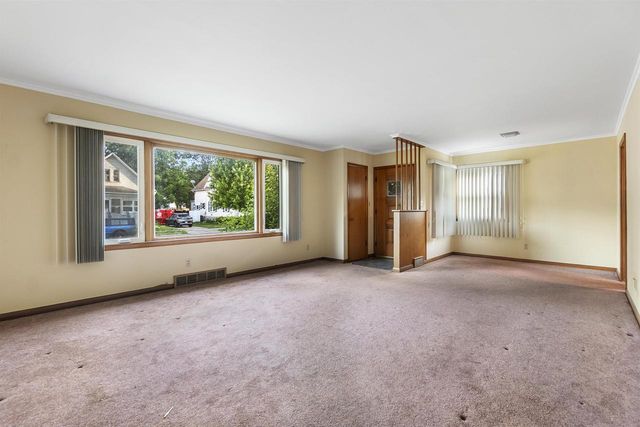 129 E 12TH STREET, Fond Du Lac, WI 54935