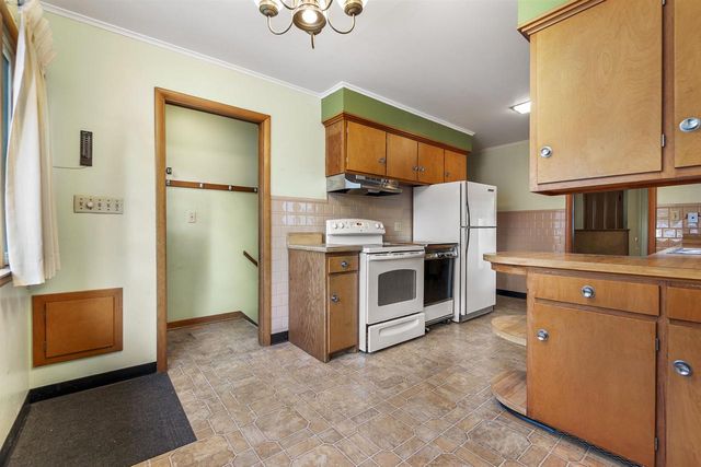 129 E 12TH STREET, Fond Du Lac, WI 54935