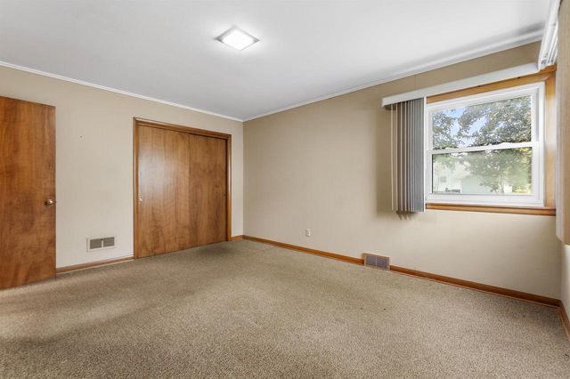 129 E 12TH STREET, Fond Du Lac, WI 54935