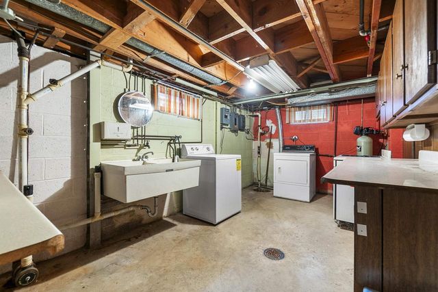 129 E 12TH STREET, Fond Du Lac, WI 54935