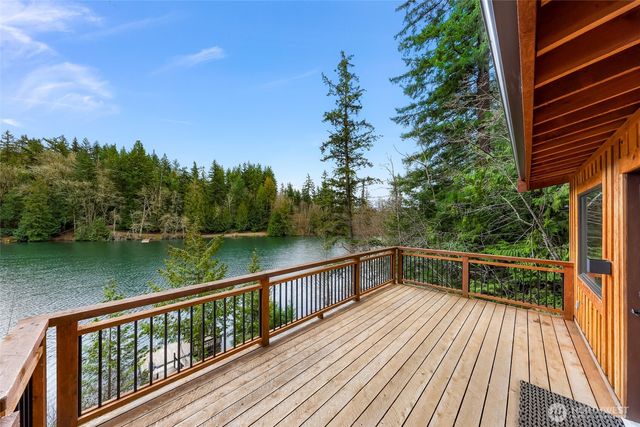 1693 Pebble Beach Trail, Bellingham, WA 98226